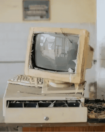 broken electronic waste eufkns 6822fa802c